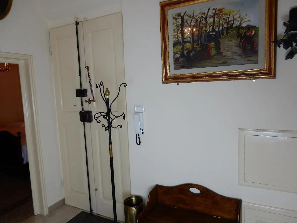 Fabbricotti Apartment Florence